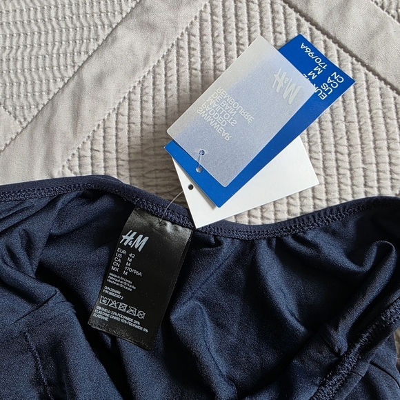 NWT H&M One Piece High Leg Swimsuit With Attached Belt, Navy Size M - Picture 7 of 13